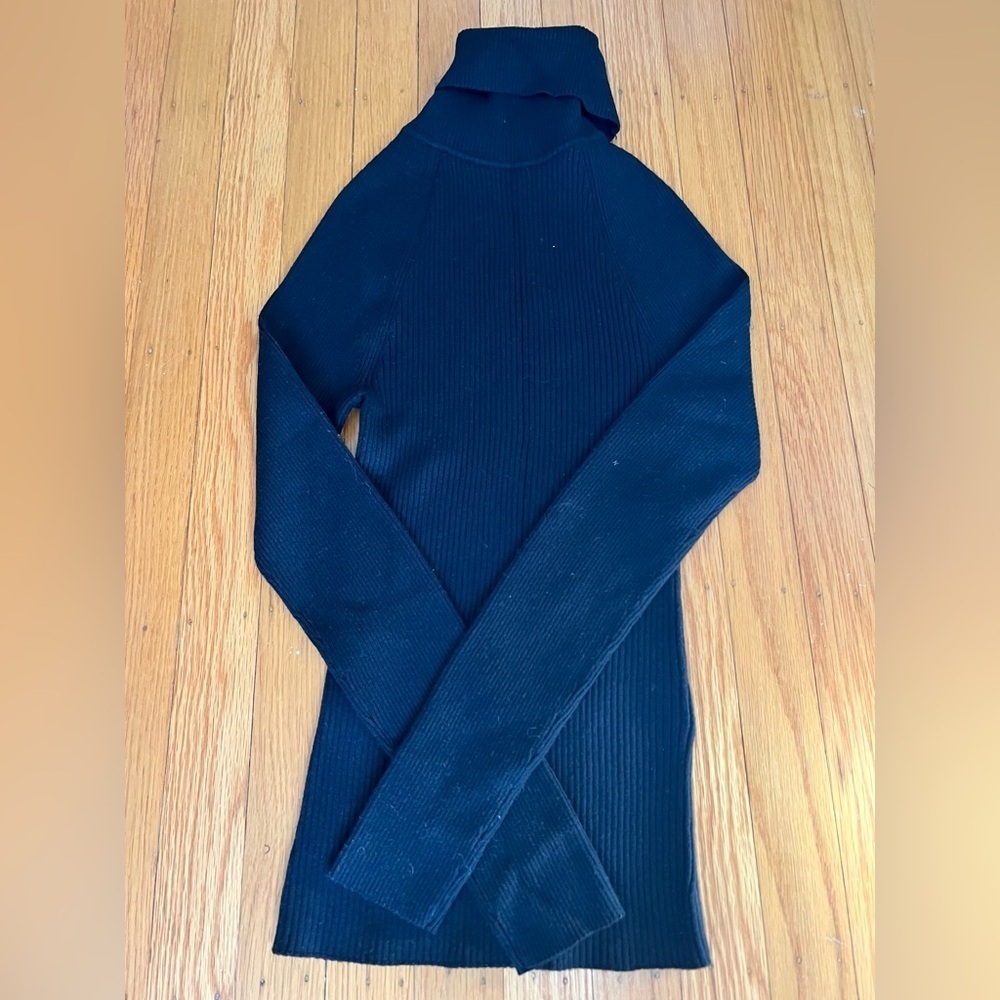 Banana Republic Women's Black Ribbed Turtleneck XS